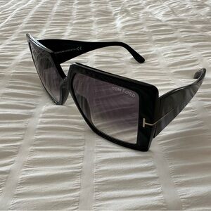 Tom ford Quinn 57mm sunglasses